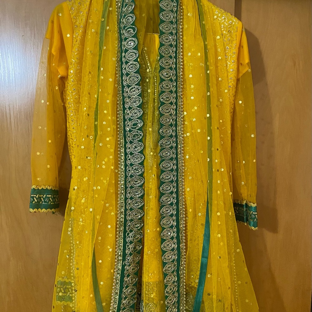 Indian &Pakistan dressing size small